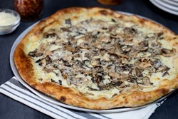 Order 10" Funghi THIN food online from Bitcoin Pizza store, Santa Barbara on bringmethat.com