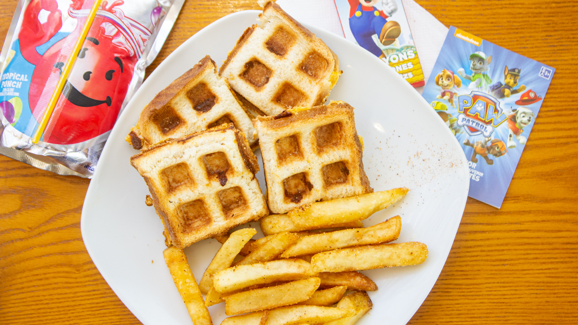 Order Kids Grilled cheese Meal food online from Martin Chicken And Waffles store, GALLATIN on bringmethat.com