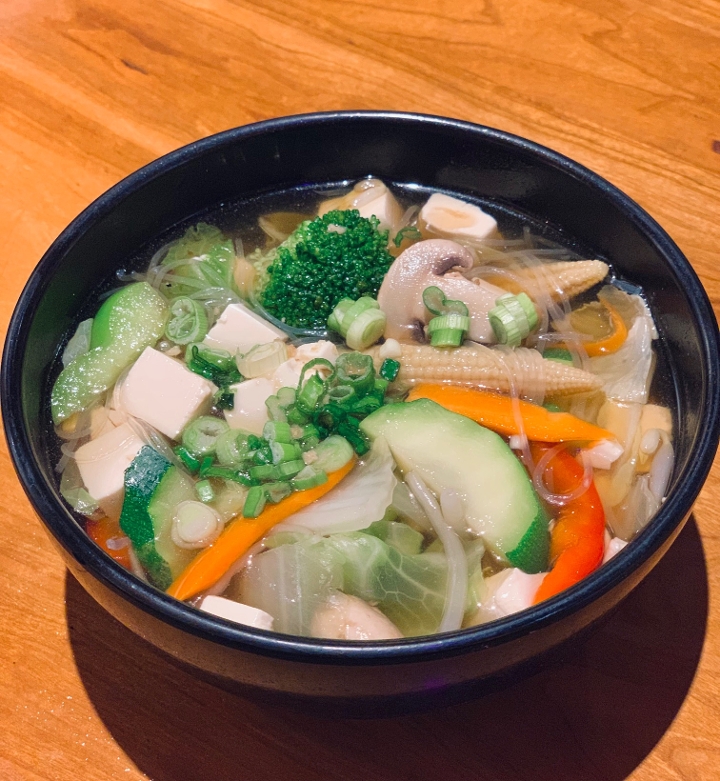 Order Vegetable Tofu Soup food online from Hot Woks Cool Sushi store, Chicago on bringmethat.com
