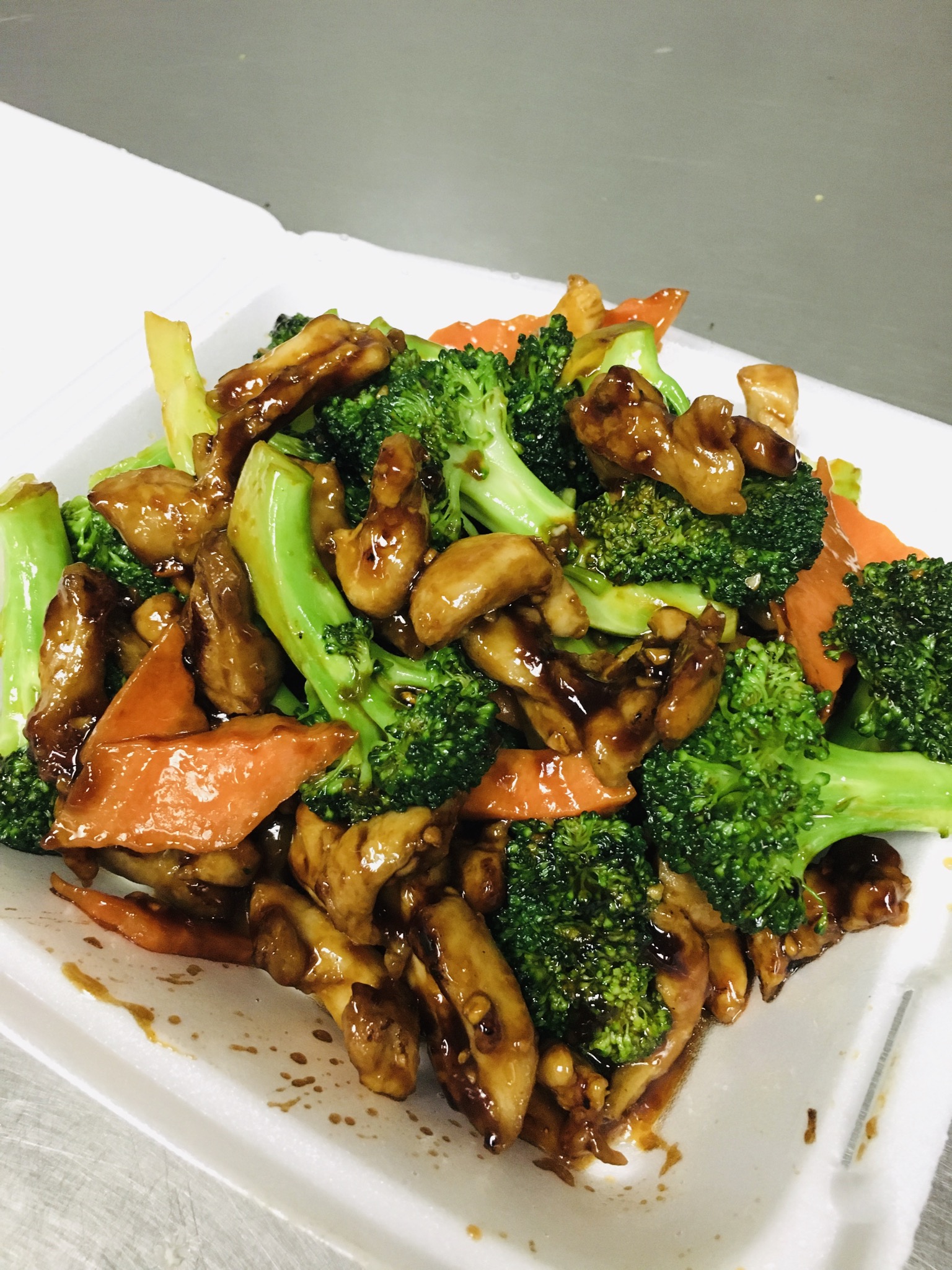 Order Chicken and Broccoli food online from WA WA Restaurant store, Long Beach on bringmethat.com