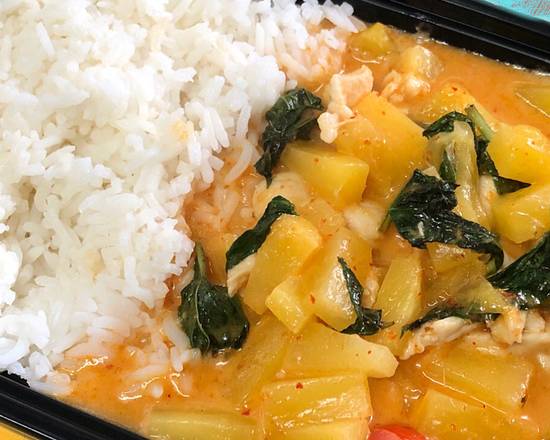 Order Pineapple Curry food online from Pinto Thai Kitchen store, Sandy on bringmethat.com