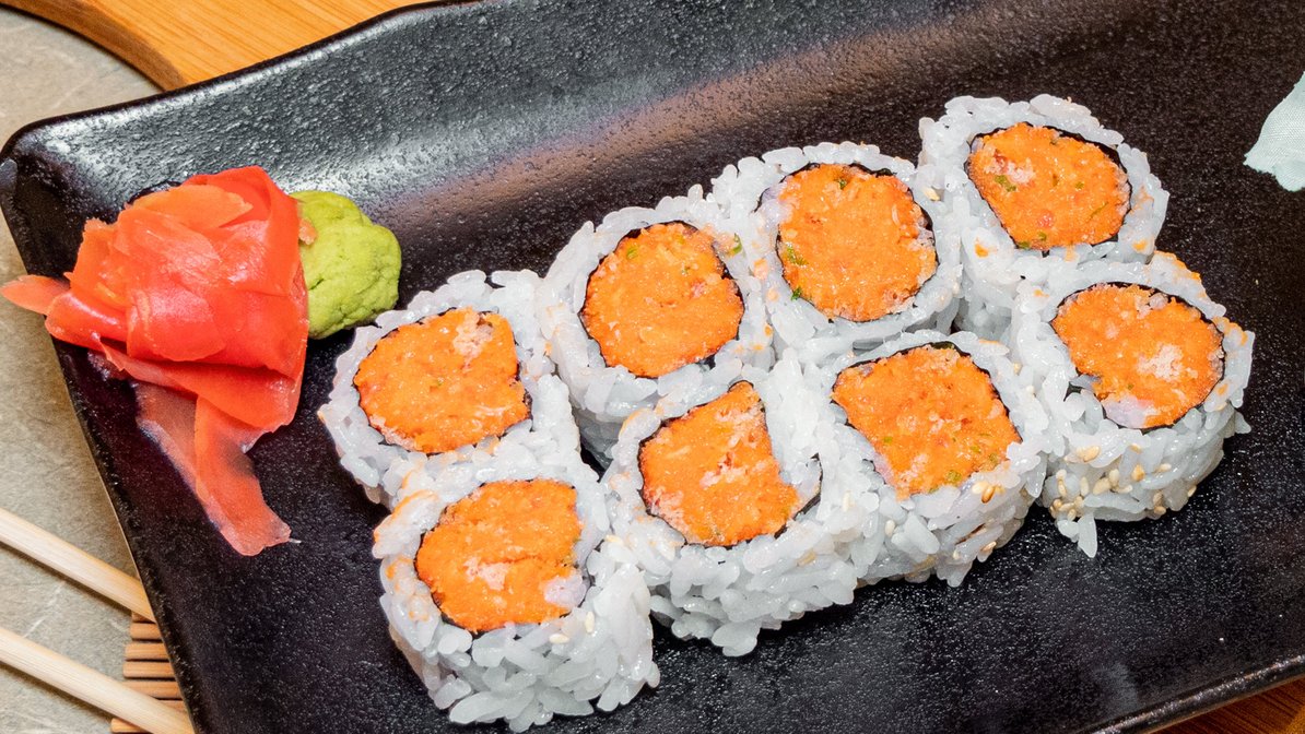 Order Spicy Tuna Roll (8) food online from Ocean Samurai store, Blacksburg on bringmethat.com