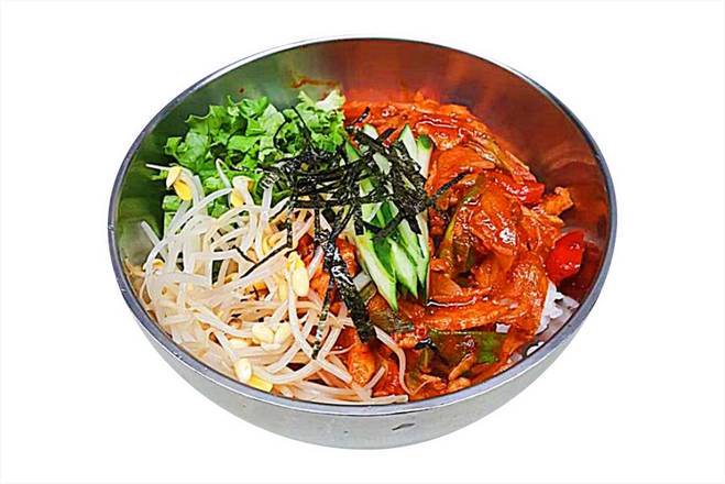 Order Spicy Stir-fried Chicken with Rice (Chicken Deopbap)치킨덮밥 food online from Halmae Noodle 할매칼국수 store, Palisades Park on bringmethat.com