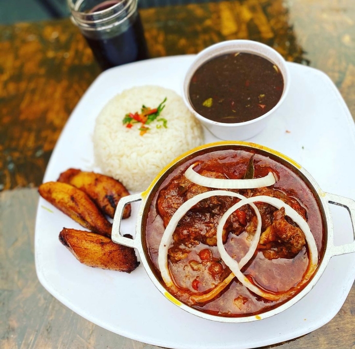 Order RABO ENCENDIDO food online from 90 Miles Cuban Cafe store, Chicago on bringmethat.com