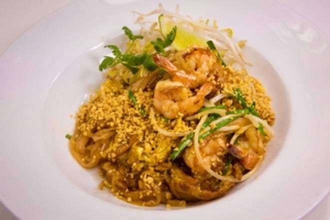 Order N4 Pad Thai Noodle food online from Saigon Cafe store, Smyrna on bringmethat.com