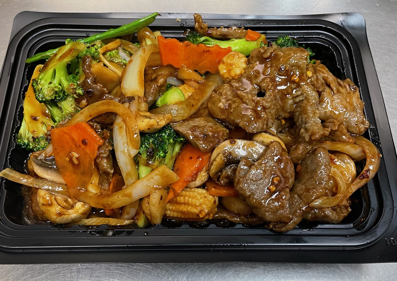 Order CS1. Beef with Tea Sauce food online from Szechuan Chinese Restaurant store, Dallas on bringmethat.com