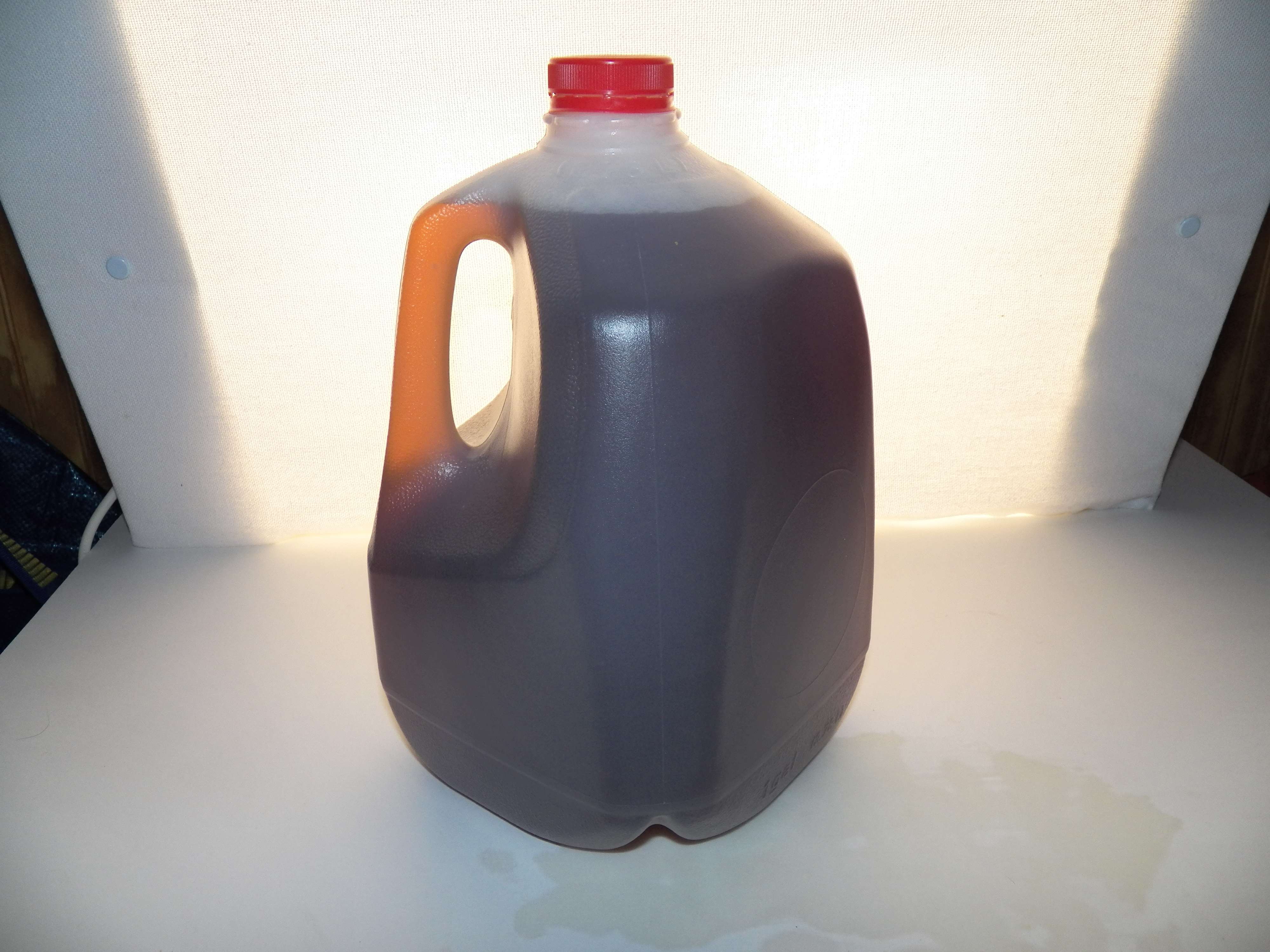 Order 1 Gallon Iced Tea food online from DoubleDave's Pizza store, Cedar Park on bringmethat.com