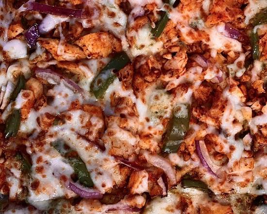 Order Chicken Tikka Gourmet Pizza Extra Large food online from Palio's Pizza Cafe store, Little Elm on bringmethat.com
