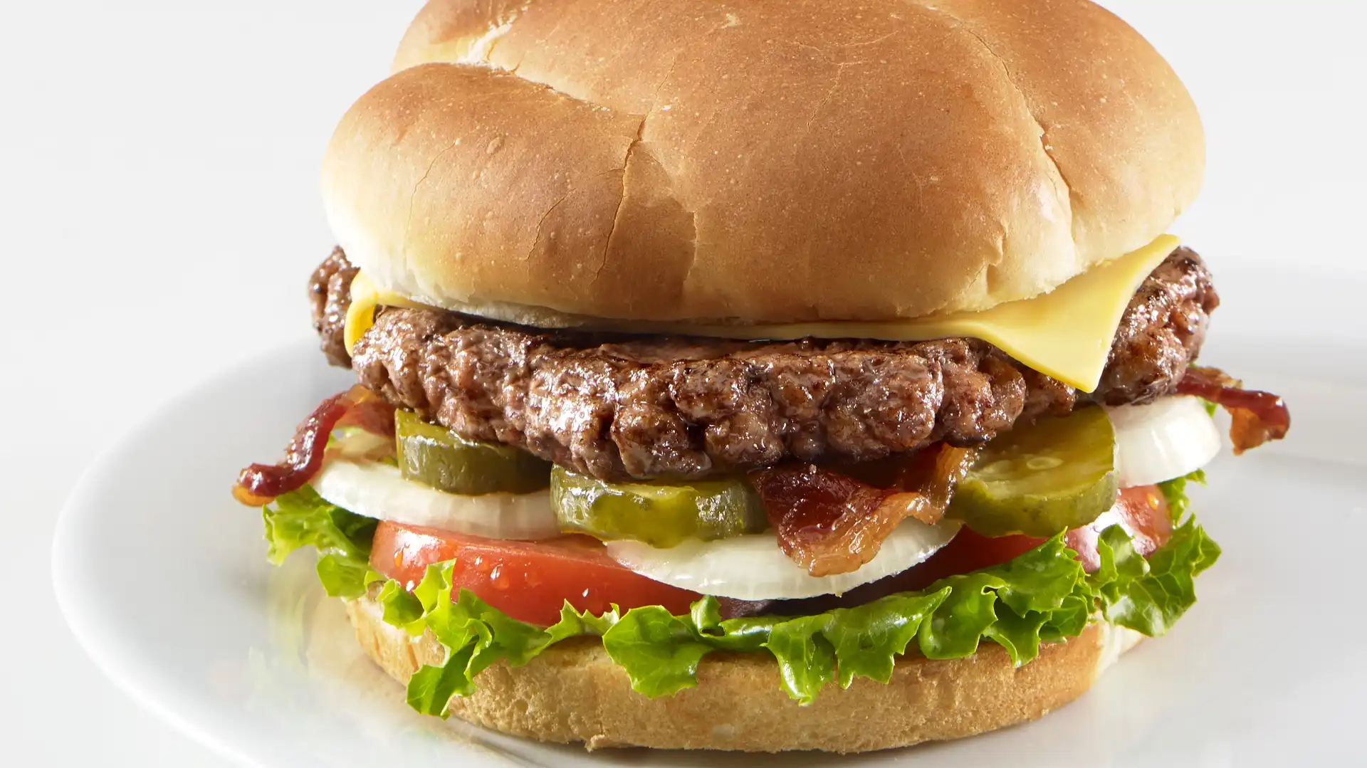 Order Bacon Cheeseburger food online from Smokehouse At Chicago Ridge store, Chicago Ridge on bringmethat.com