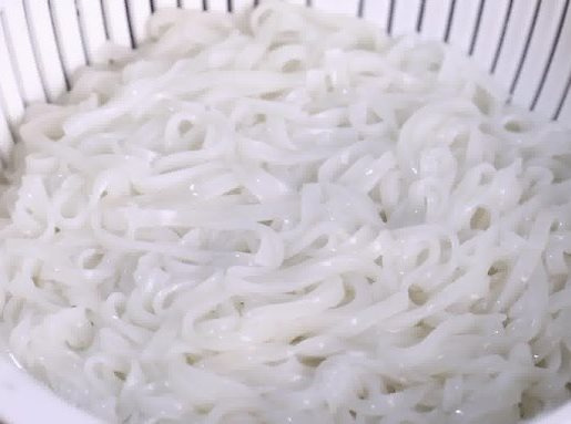 Order R-07. White Flour Fine Noodle (소면사리/素麵) food online from Restaurant Namsan store, Los Angeles on bringmethat.com