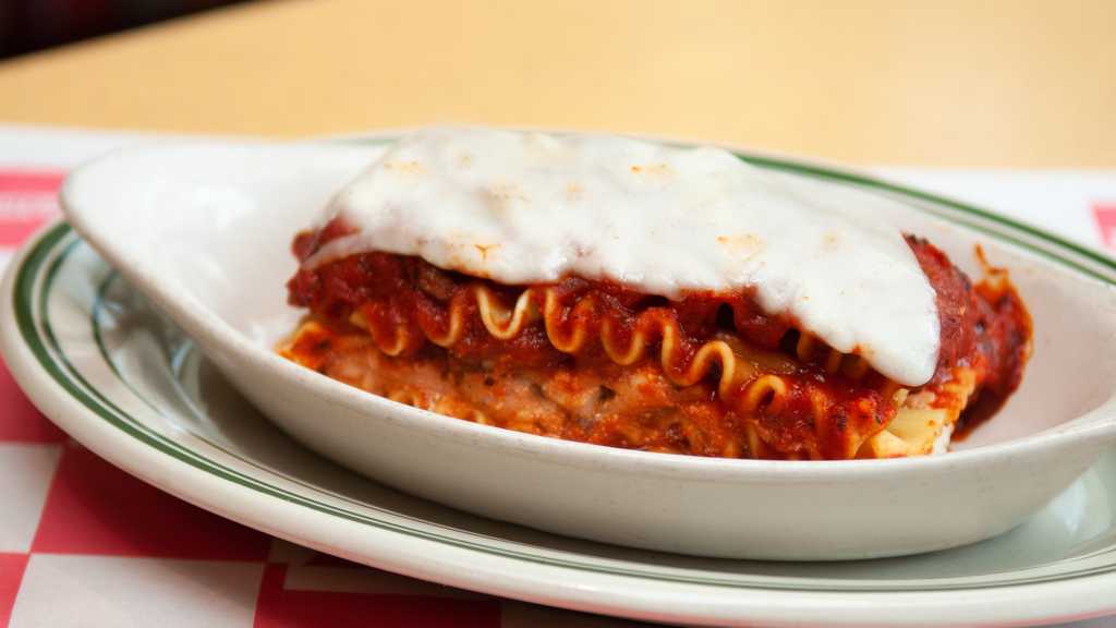 Order Lasagna with Meat Sauce food online from Larosa store, Lexington on bringmethat.com