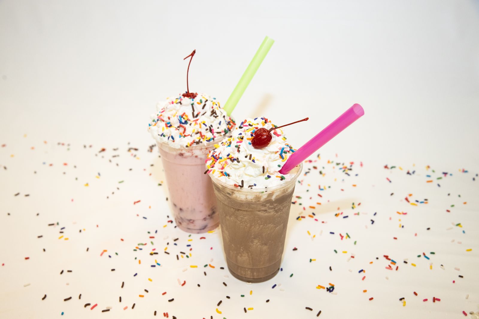 Order Vanilla Milkshake (20 oz) food online from North Point Cafe store, Dundalk on bringmethat.com