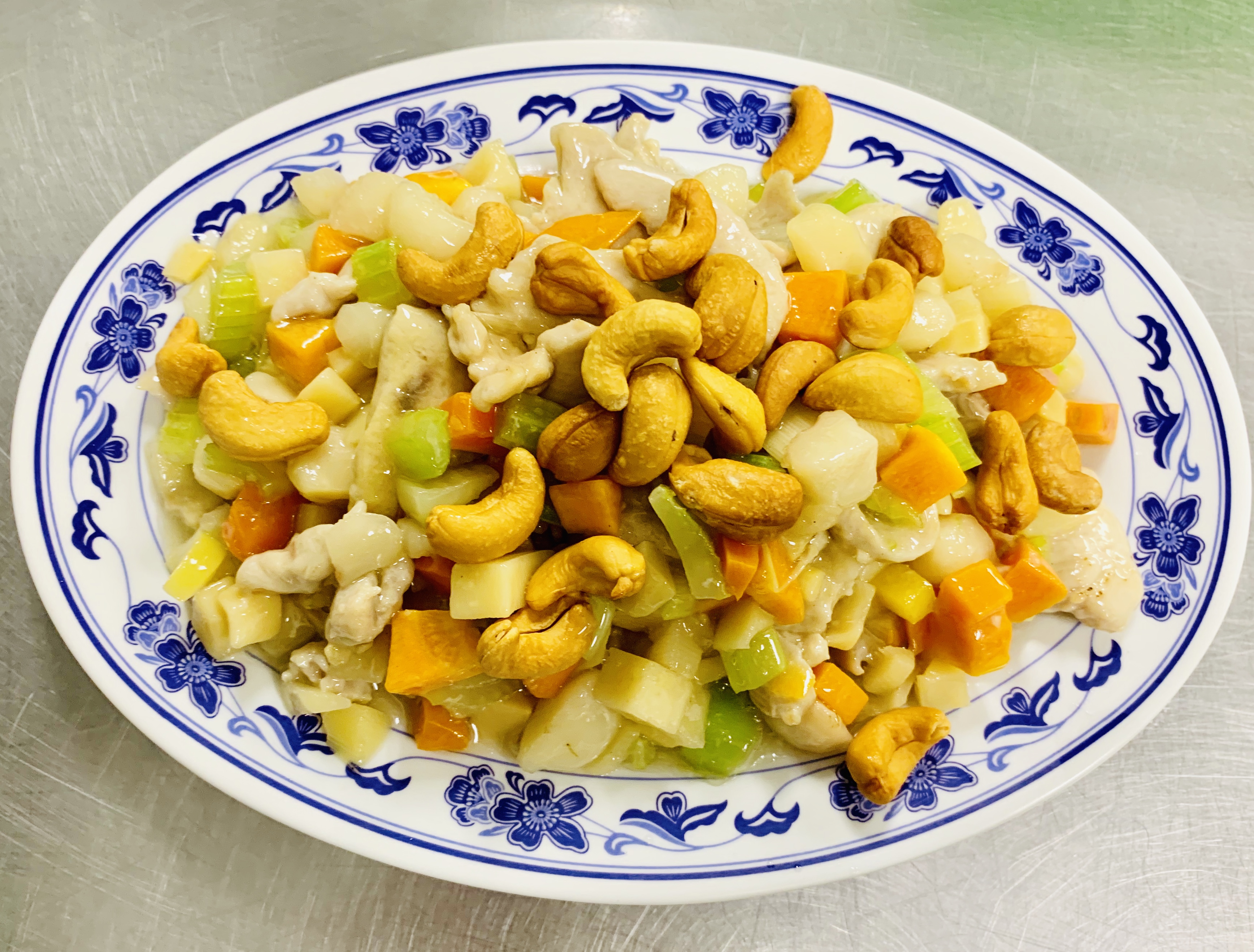 Order Cashew Chicken food online from Old St Louis Chop Suey store, Saint Louis on bringmethat.com