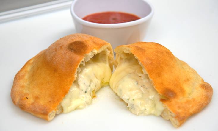 Order Cheese Calzone food online from Mike's New York Pizzeria store, Ladera Heights on bringmethat.com
