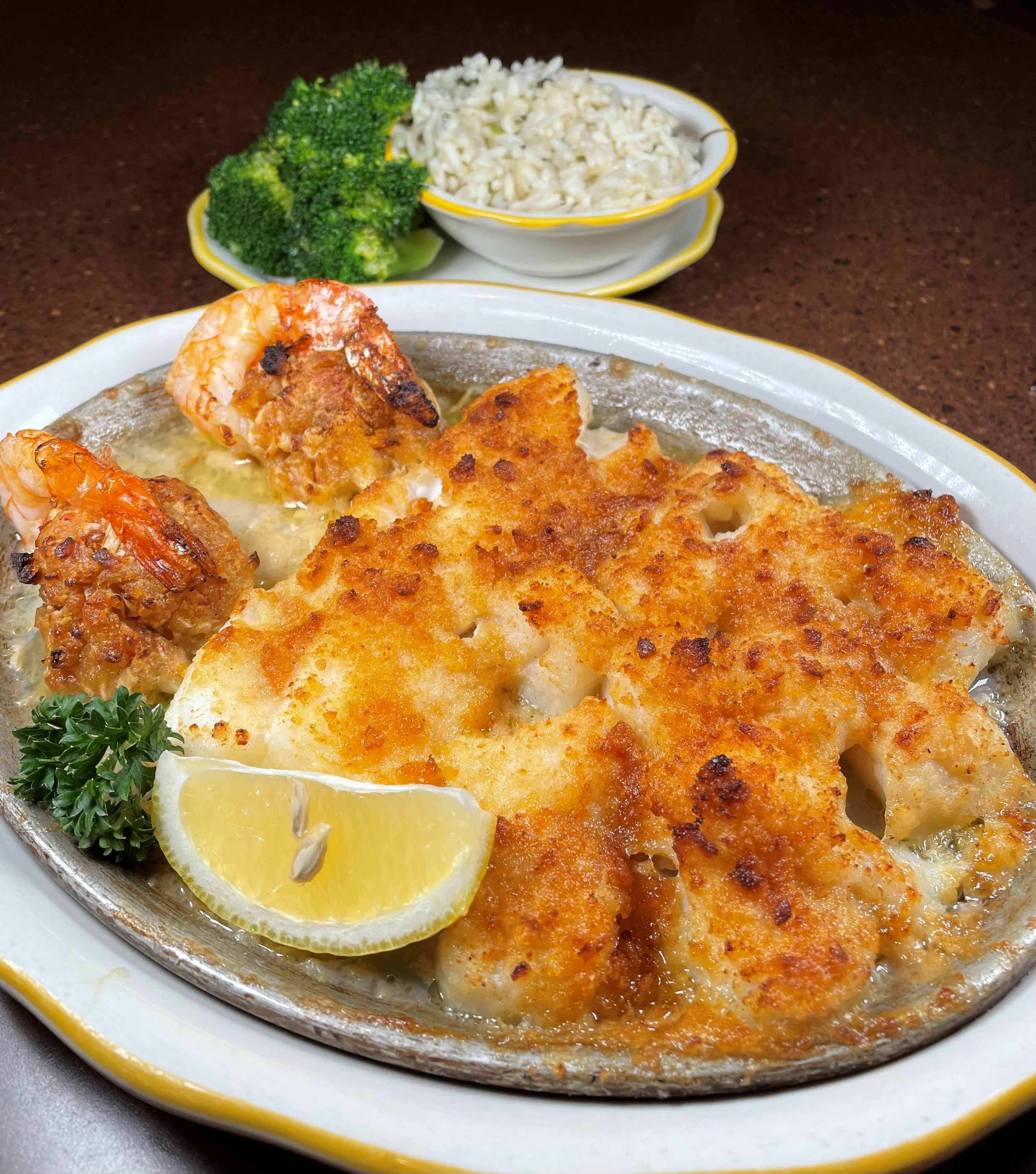 Order Broiled Seafood Platter food online from Franklin Chateau store, Franklin on bringmethat.com