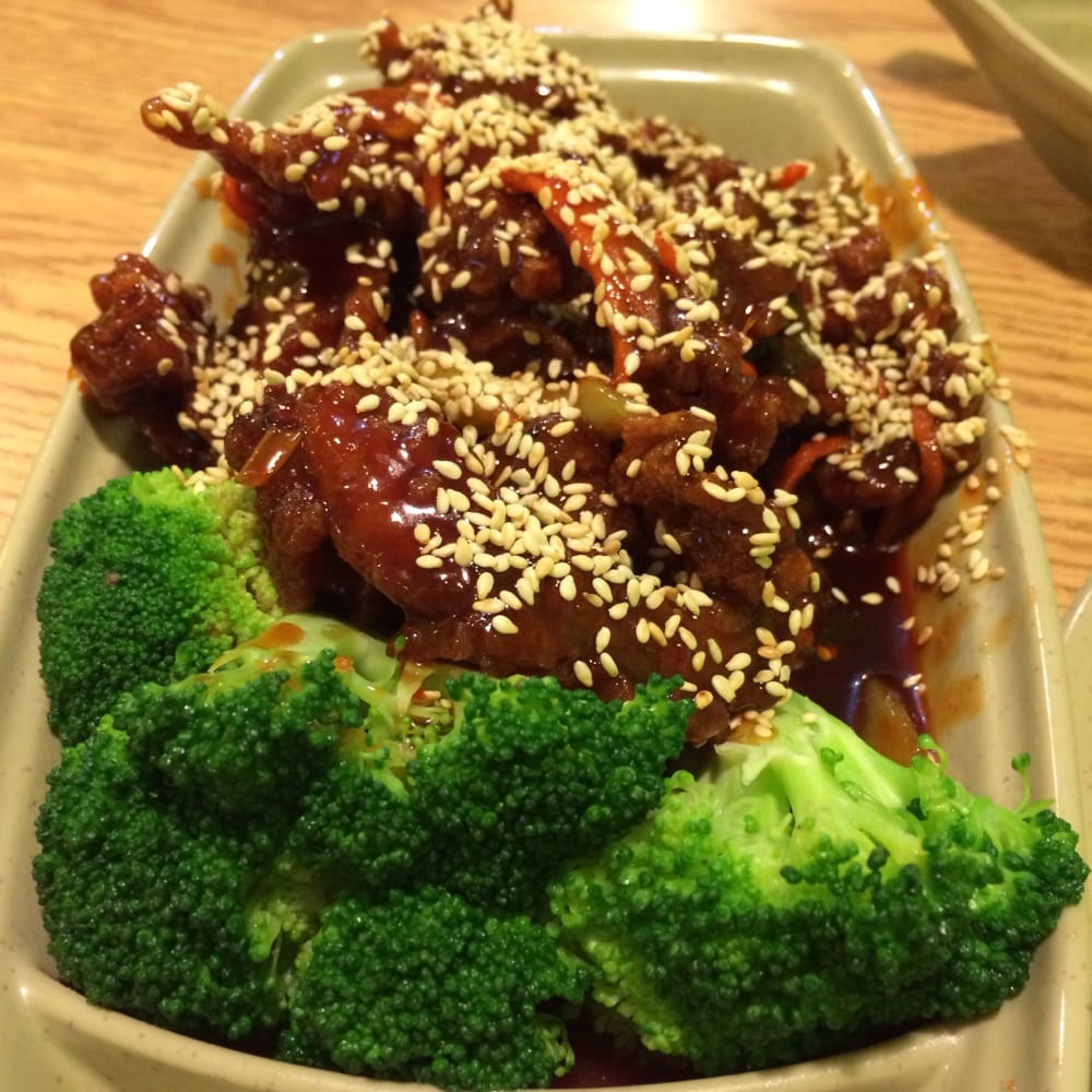 Order 200. Crispy Sesame Beef food online from Yummy Yummy Asian Cuisine store, Chicago on bringmethat.com