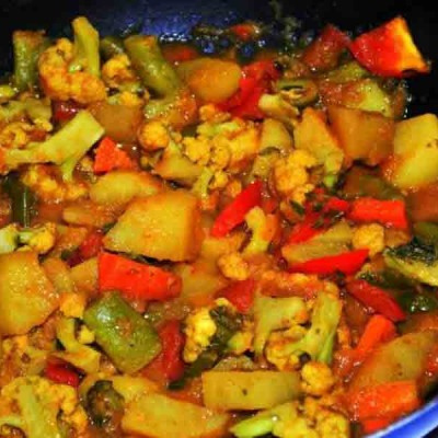Order Mixed Vegetable Kadai Masala food online from Biryani Pot store, Newark on bringmethat.com