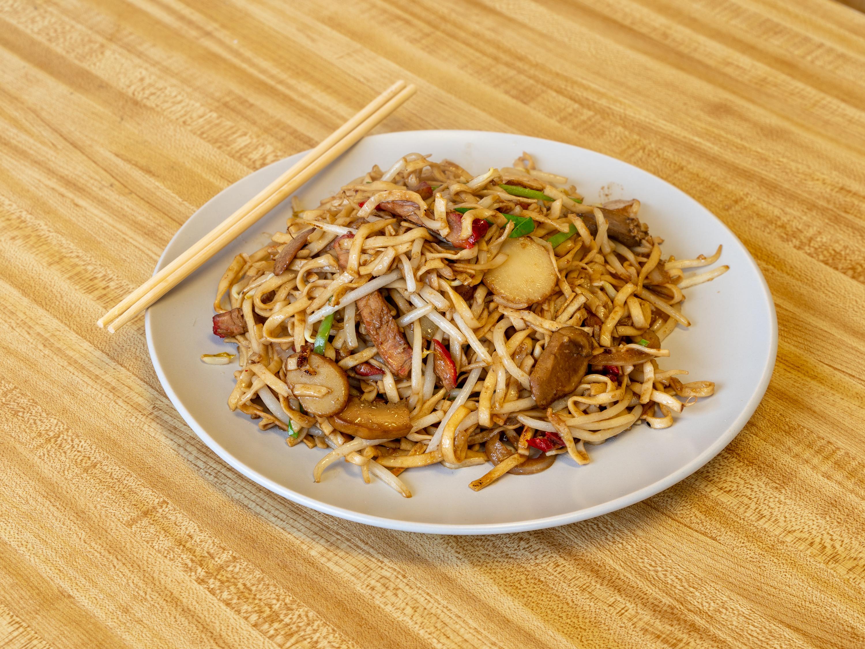 Order Rost Pork Lo Mein food online from Dragon Island store, Saugus on bringmethat.com