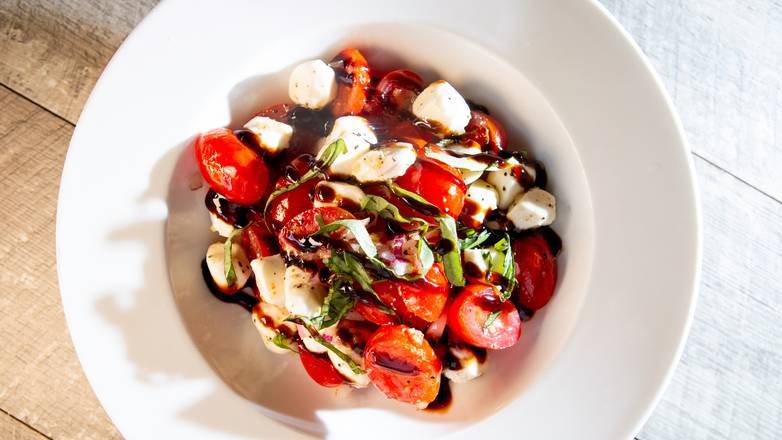 Order Queens Caprese food online from Parry Pizzeria & Taphouse store, Greenwood Village on bringmethat.com