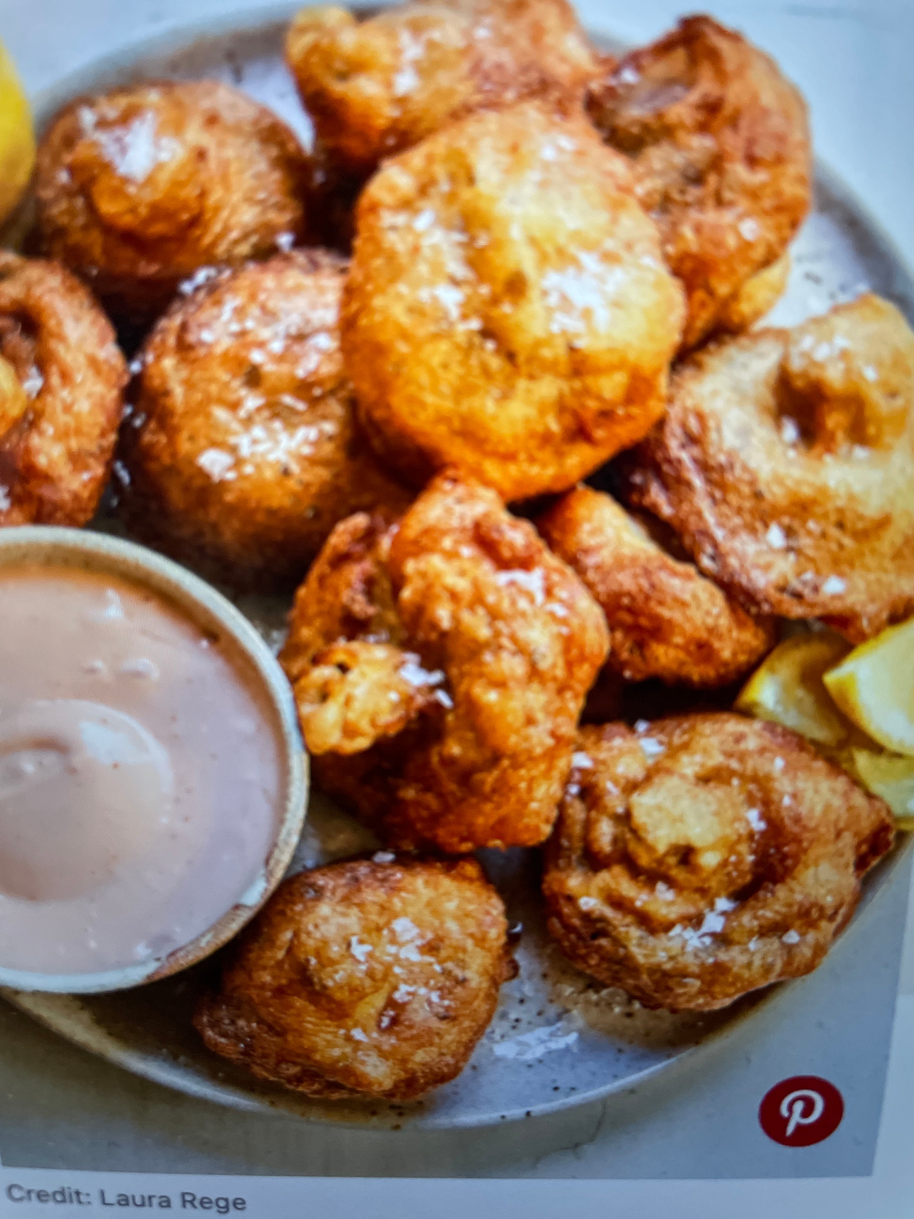 Order Homemade Fried Mushrooms - Appetizer food online from Paramount Pizza Slices store, Holyoke on bringmethat.com