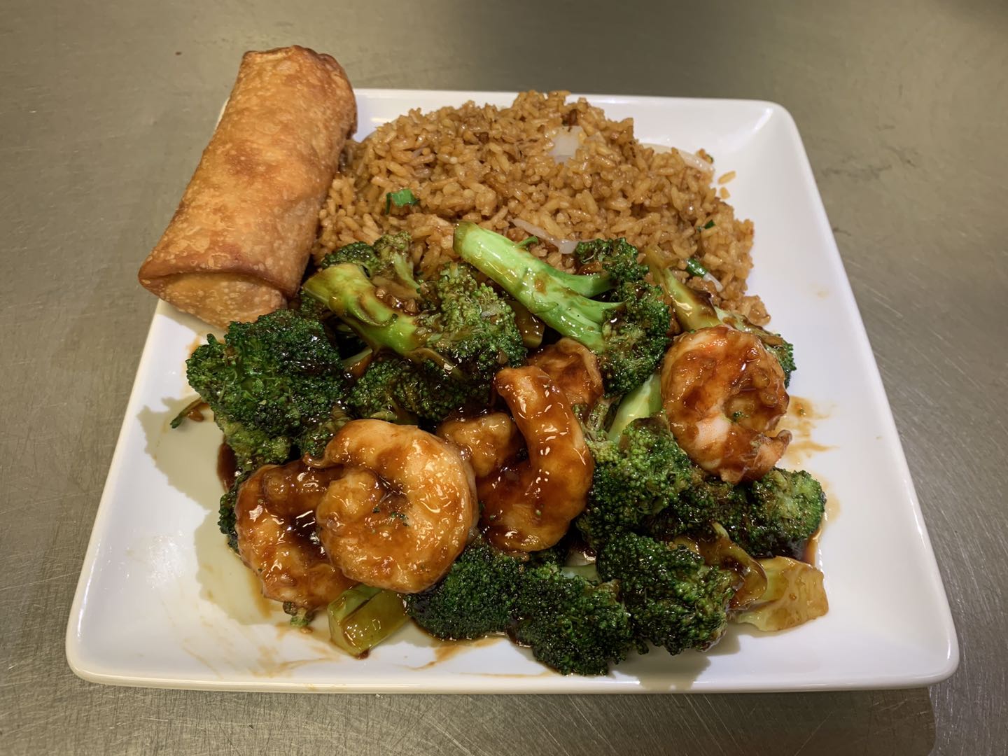 Order Jumbo Shrimp with Broccoli Combo Platter food online from China Dragon store, Baltimore on bringmethat.com