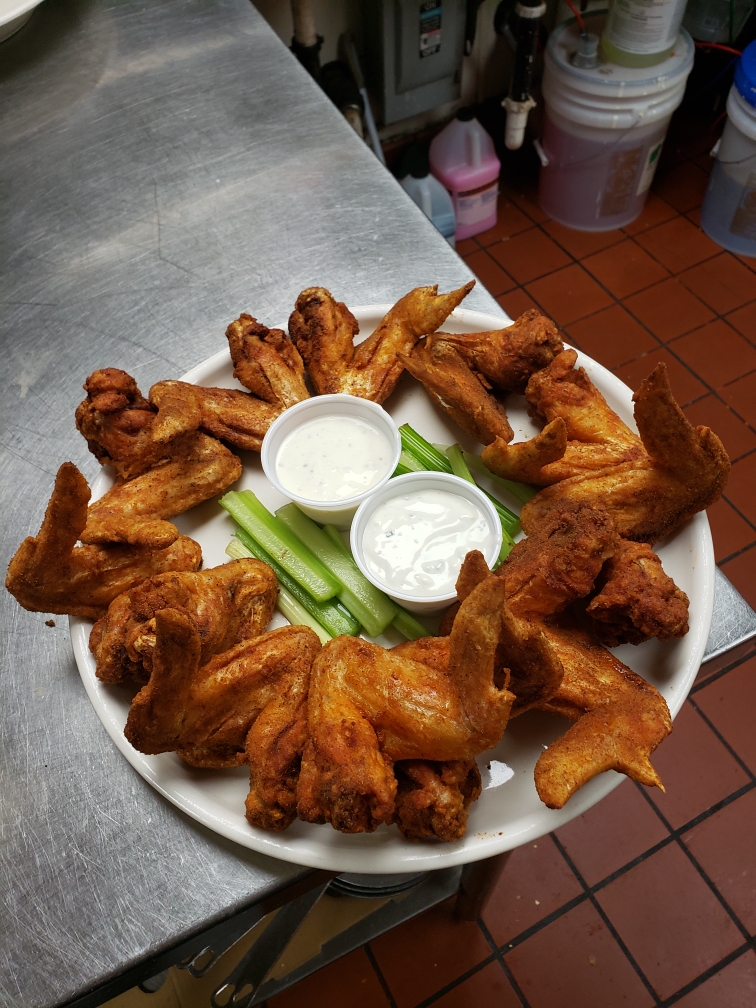 Order 8 Wings food online from Steve O's Bar & Grill store, Minneapolis on bringmethat.com