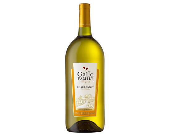 Order Gallo Family Vineyards Chardonnay, 1.5L white wine (13.0% ABV) food online from Signal Liquor store, Signal Hill on bringmethat.com