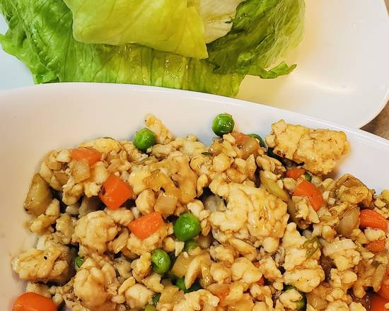 Order 19. Chicken with Lettuces Wraps (生菜包鸡) food online from CHUNCHUN SC LLC store, Greenville on bringmethat.com