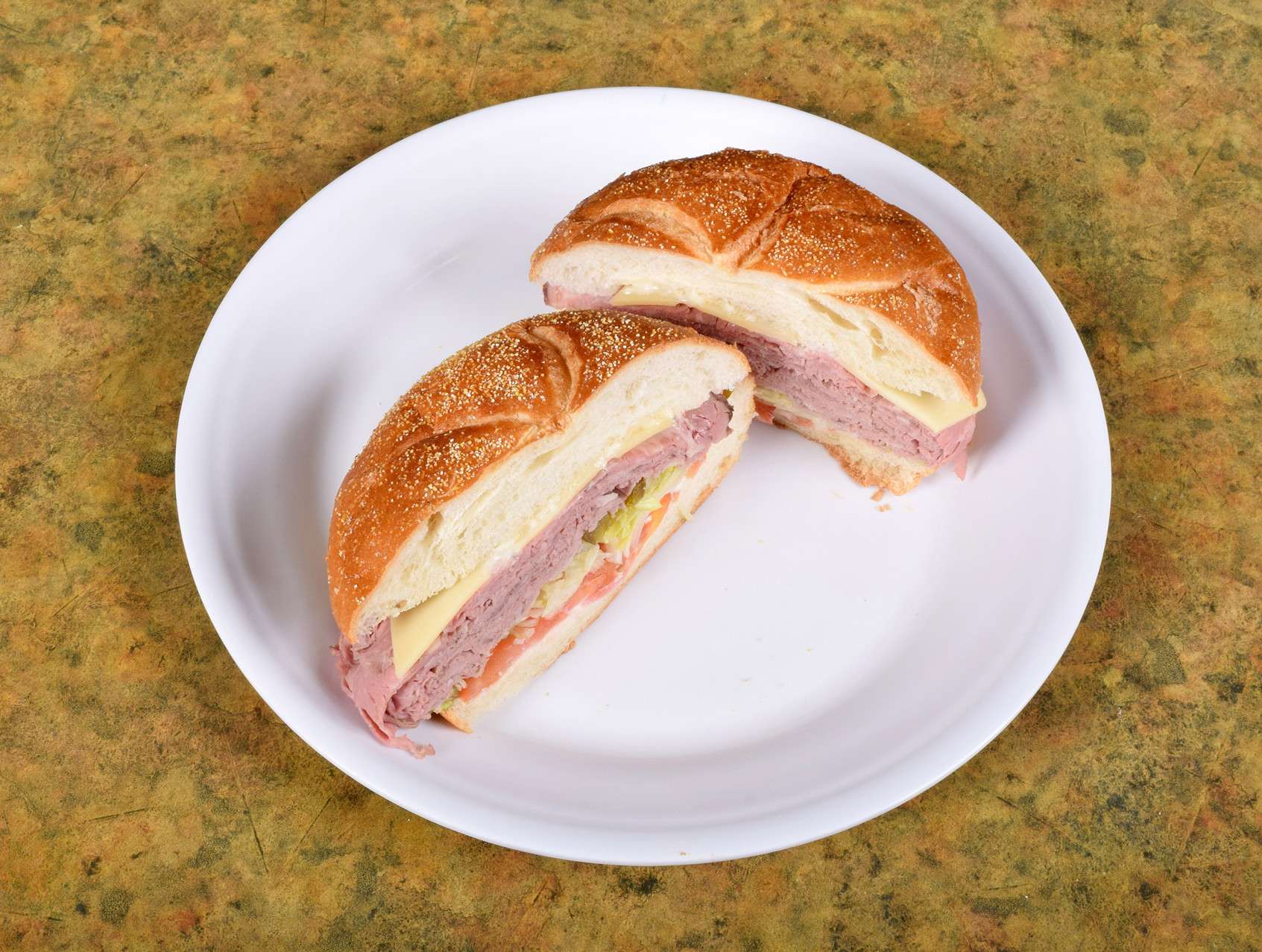 Order Roast Beef Sandwich food online from Midway Villaroma store, New Windsor on bringmethat.com