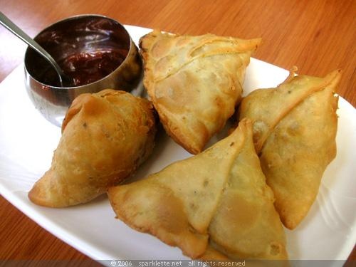 Order Samosa Potatoes and Peas food online from Agra Cafe store, Los Angeles on bringmethat.com