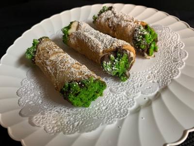 Order 3 Pack Mini Italian Cannoli food online from Cuomo To Go store, Northlake on bringmethat.com