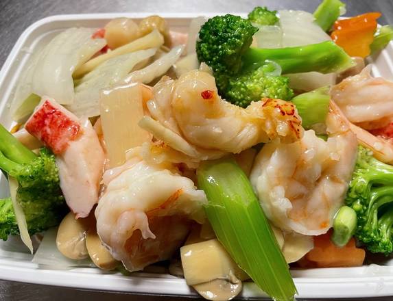 Order Seafood Combination food online from Sui Min House store, Paterson on bringmethat.com