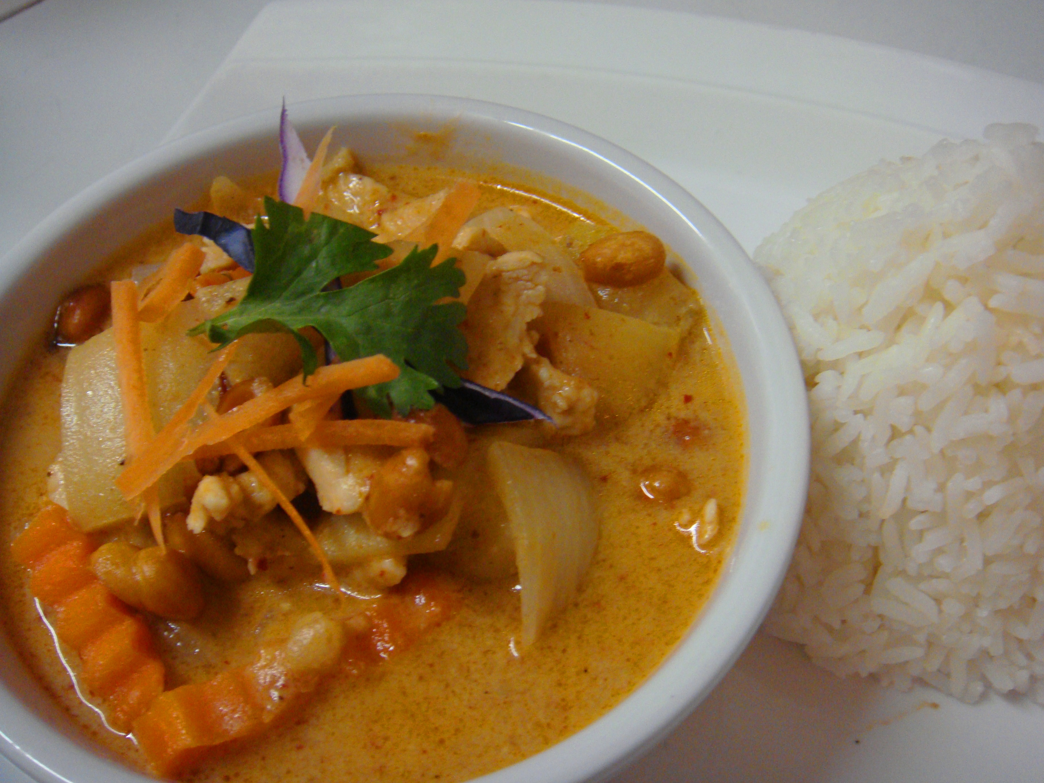 Order 20. Massaman Curry food online from Thai boulevard store, Forest Hills on bringmethat.com