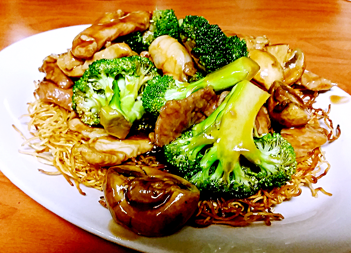 Order Deluxe Pan Fried Noodle food online from Yee Siang Dumplings store, Ann Arbor on bringmethat.com
