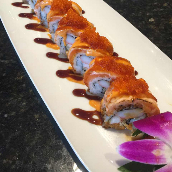 Order Queen's Special Maki food online from Shoyu store, Saugus on bringmethat.com