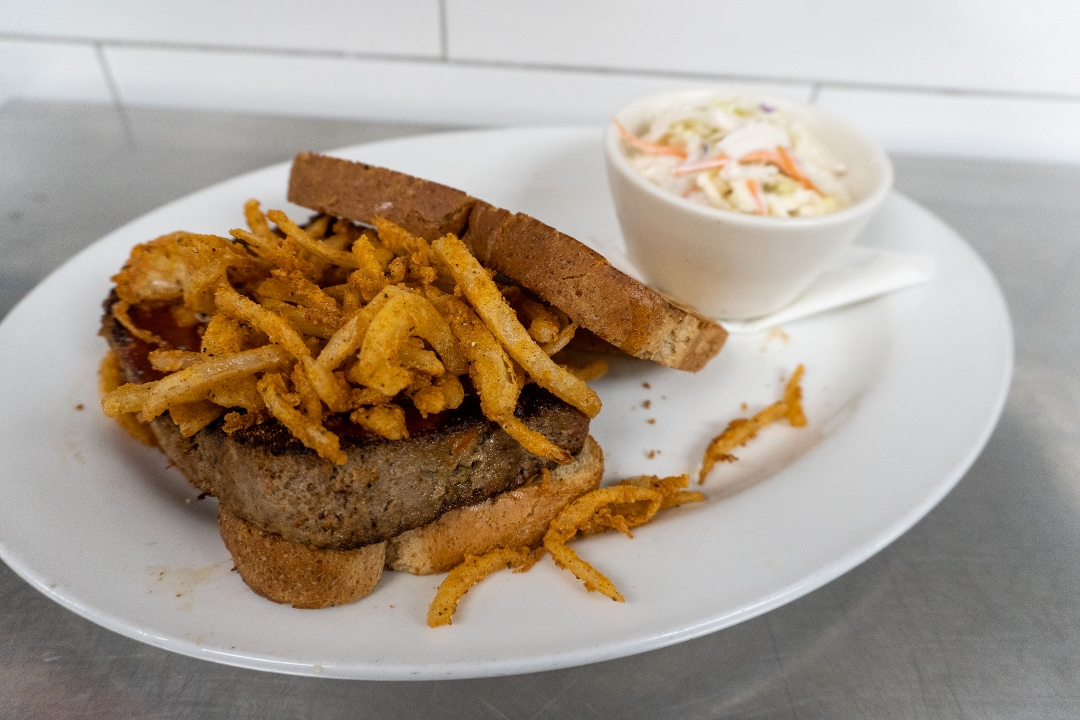 Order Glen’s Meatloaf Sandwich food online from Kilkenny Irish Pub store, Tulsa on bringmethat.com