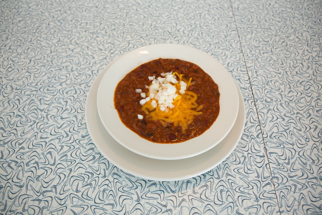 Order Bowl Beef Chili food online from Muffin Top Cafe store, Minneapolis on bringmethat.com