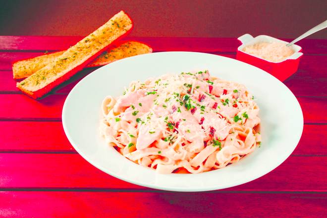 Order Fettuccine Alfredo with Chicken food online from Pizza Factory store, Monterey on bringmethat.com