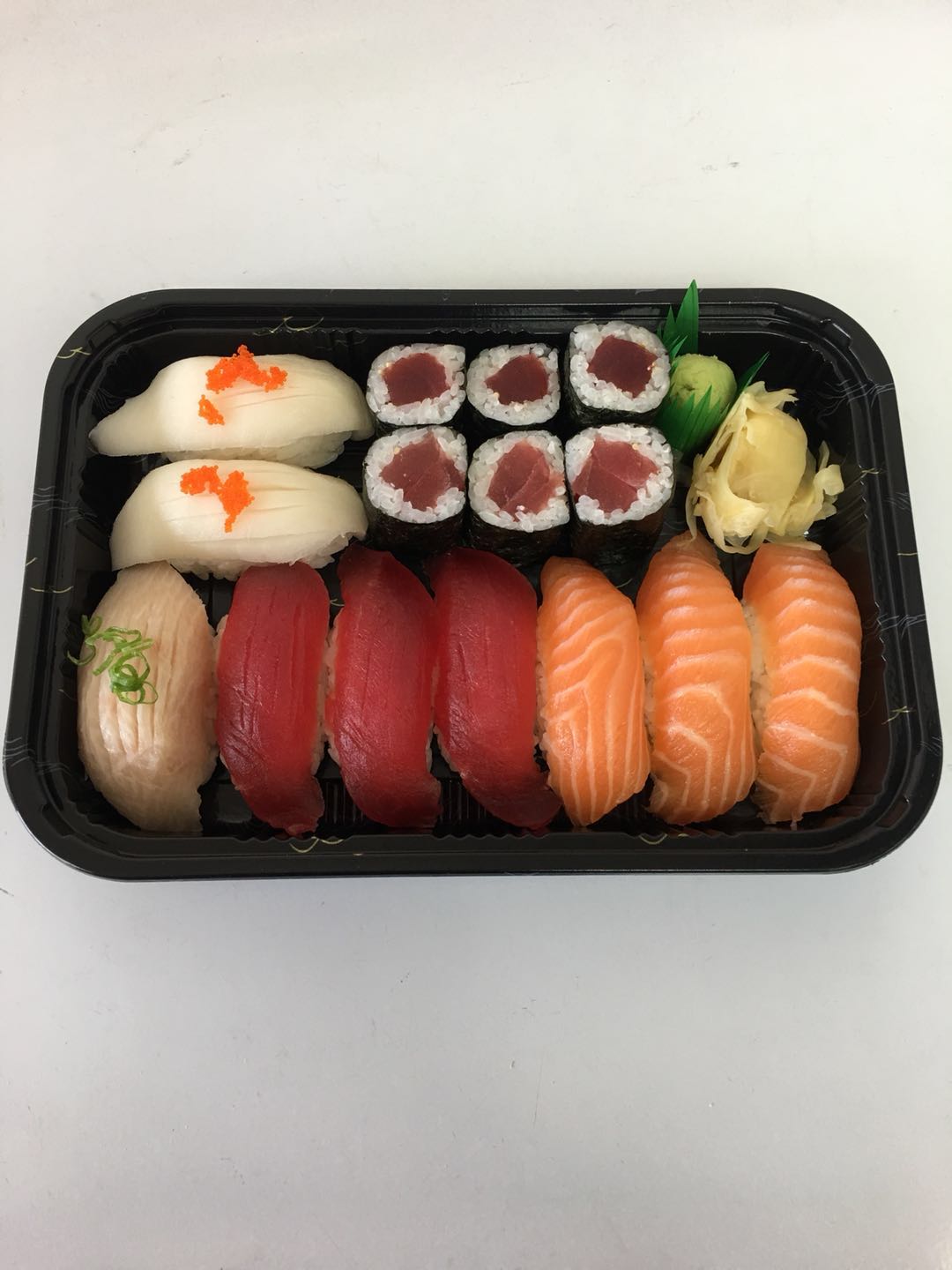 Order J31. Sushi Deluxe food online from Taste of Asian store, Lodi on bringmethat.com