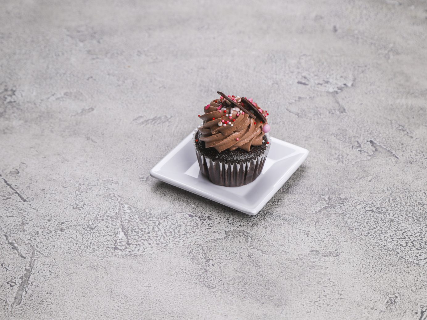 Order Single Cupcake food online from Haute Sweets Patisserie store, Dallas on bringmethat.com
