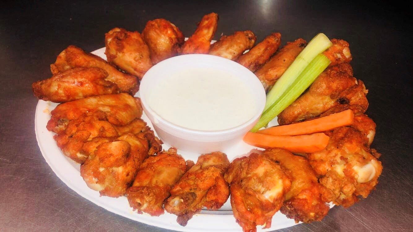 Order Buffalo Wings - 8 Pieces food online from Lamppost Pizza* store, Corona on bringmethat.com
