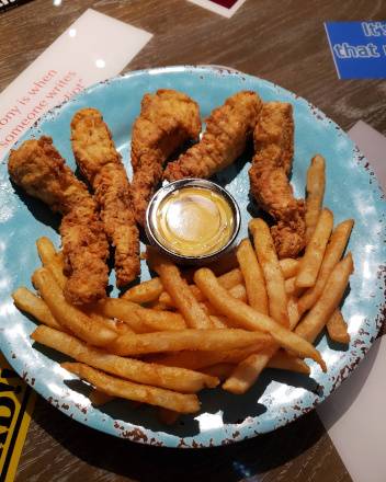 Order Signature Chicken Tenders food online from Friends American Grill store, Dawsonville on bringmethat.com