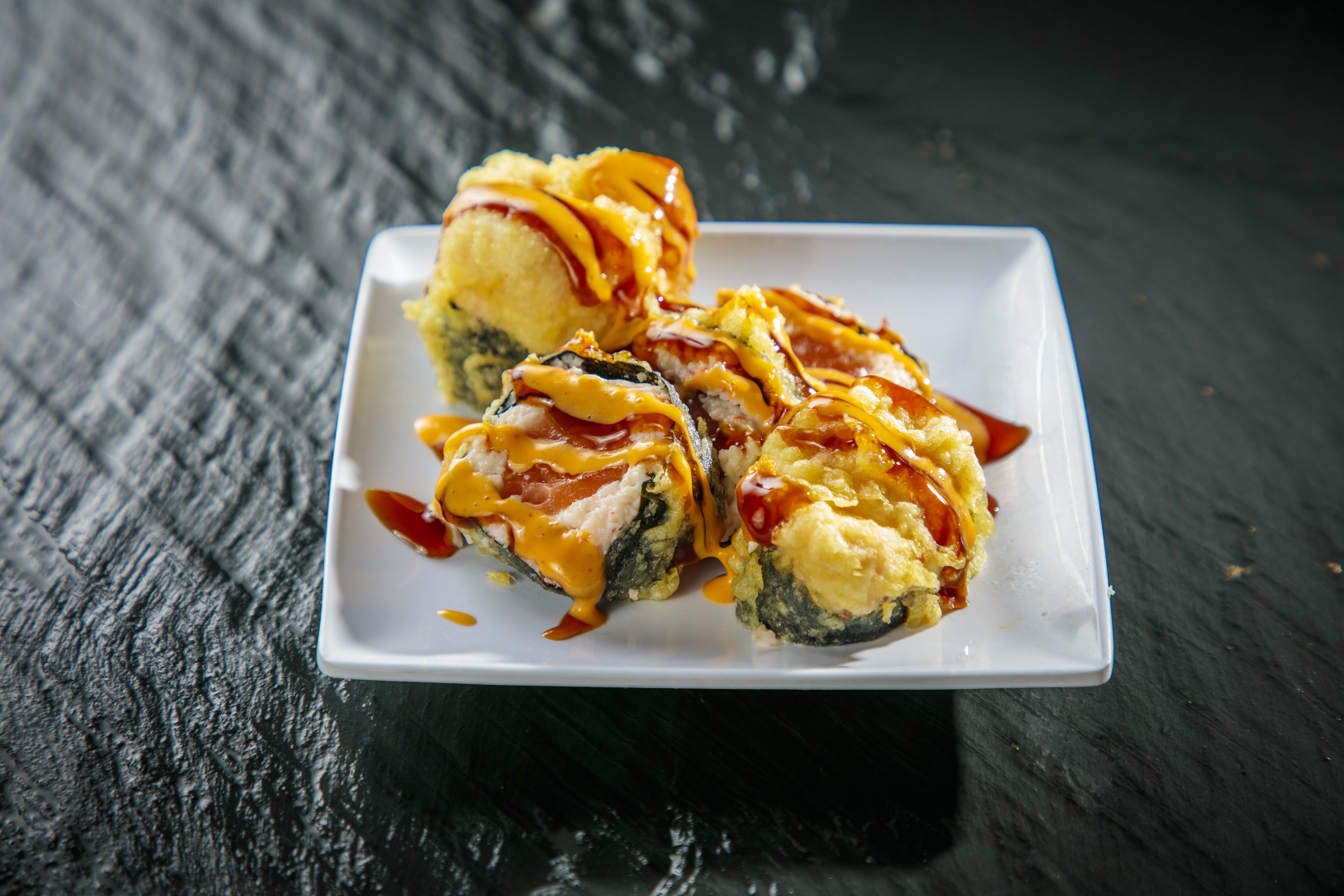 Order Salmon Crunch Roll food online from Sushi Okoku store, Riverside on bringmethat.com