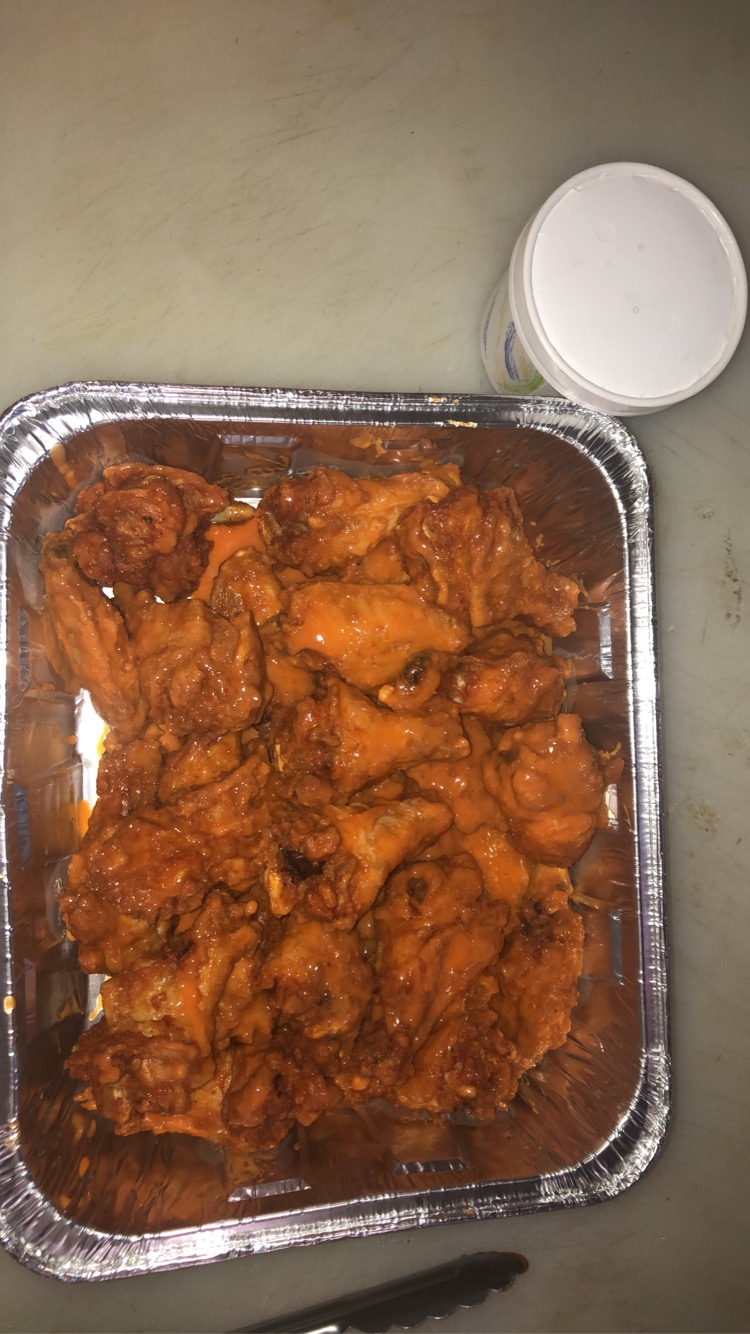Order Wings food online from Greenhill Deli-Pizza store, Wilmington on bringmethat.com