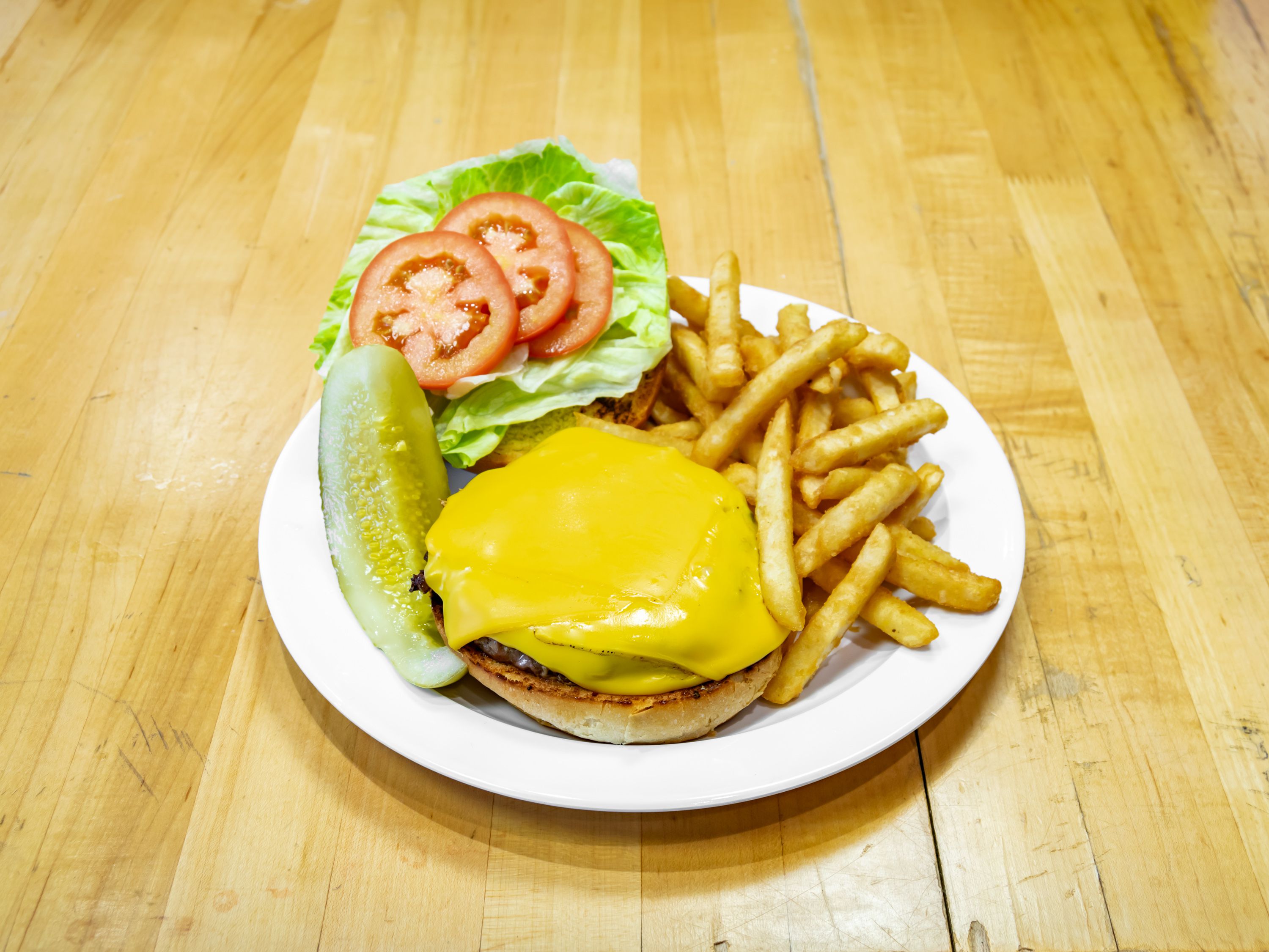 Order Cheeseburger Sandwich food online from Paolo Kitchen store, New Providence on bringmethat.com