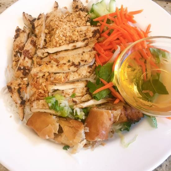Order Grilled Chicken and Crispy Roll Vermicelli food online from Pho House store, Carmichael on bringmethat.com