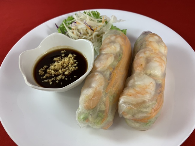 Order 3B. Summer Roll food online from Sa-Bai Thong Thai Cuisine store, Madison on bringmethat.com