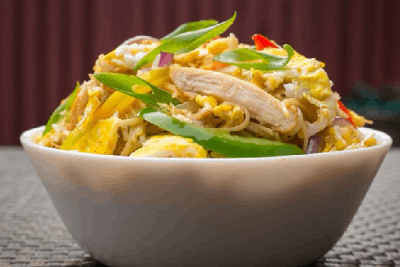 Order Chicken Noodles food online from Cafe Delhi store, Carnegie on bringmethat.com