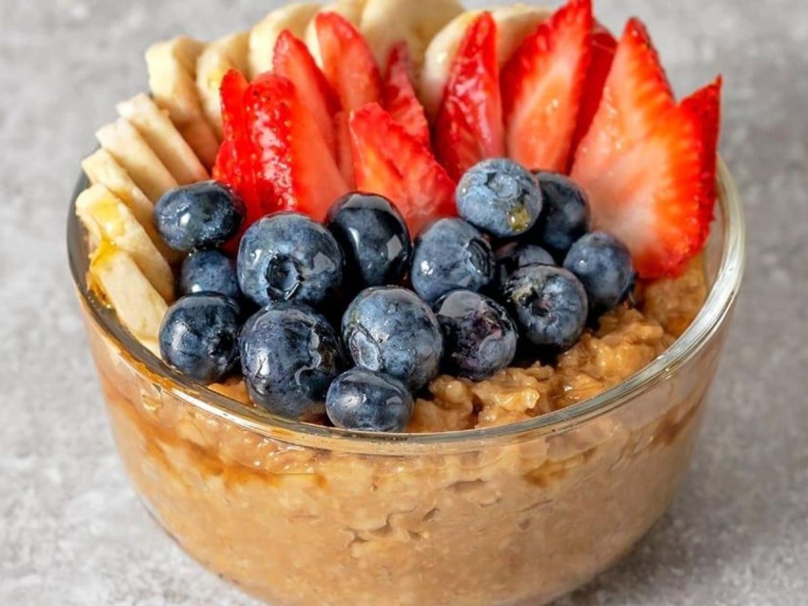 Order Oatmeal Classic Berry Bowl food online from Pure Raw Juice store, Baltimore on bringmethat.com