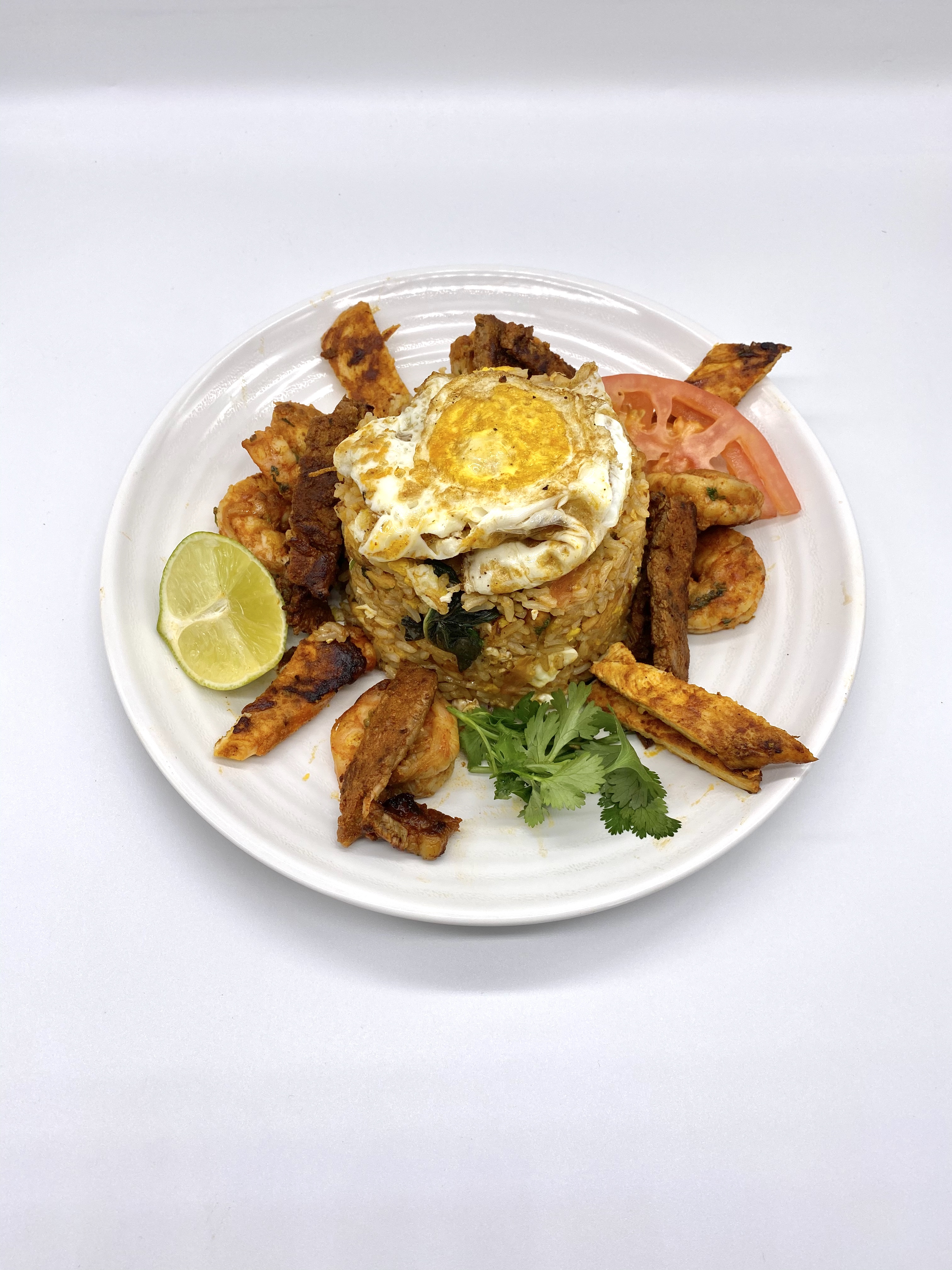 Order 36. Fiesta Fried Rice food online from Tacos Y Jugos Genesis store, Elmhurst on bringmethat.com